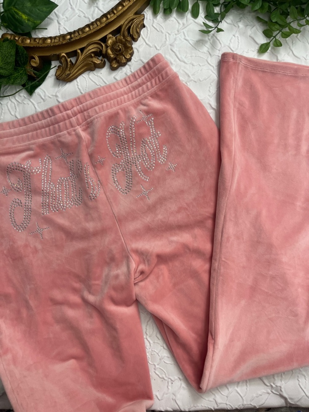 Paris Hilton Velour That’s Hot Sweatpants size medium